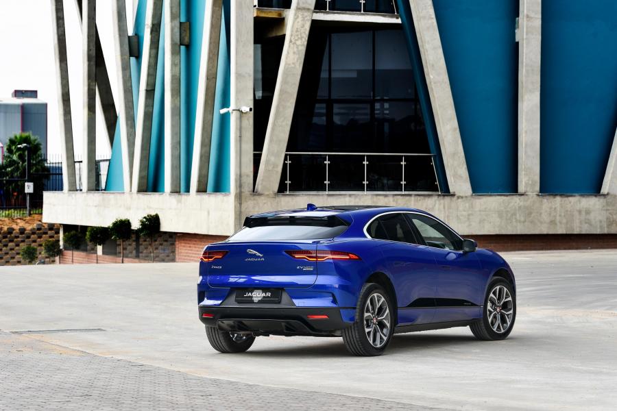  Jaguar I-Pace EV400 AWD HSE 2019 года  (ZA) (фото 17 из 47)